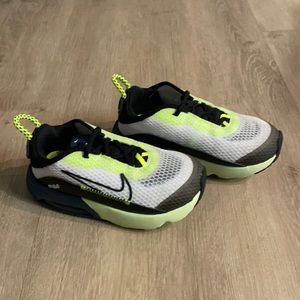 toddler Nike air max 2090